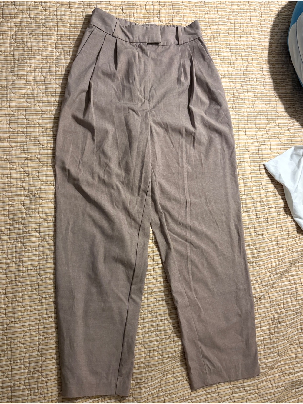 H&M High-Waist Tapered Pants / Trousers - Taupe Size 4